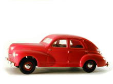 La Peugeot 203 berline reproduite en miniature par la marque Heller