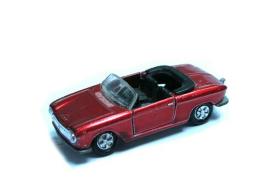 Ancienne petite voiture, Triumph TR7 rouge, Majorette