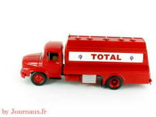 Authentique camion GMC CITERNE par FRANCE JOUET en bel état