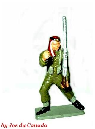 FIGURINE SOLDAT ANCIEN Starlux Legionnaire Lance Flamme EUR 4,99